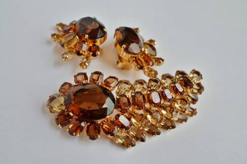 Vintage Dior pin & earrings, faux amber gilt frame, 1958, France